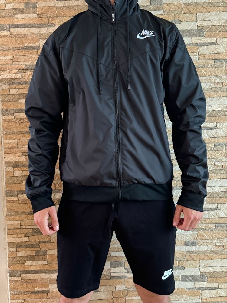 Nike яке (ветровка)