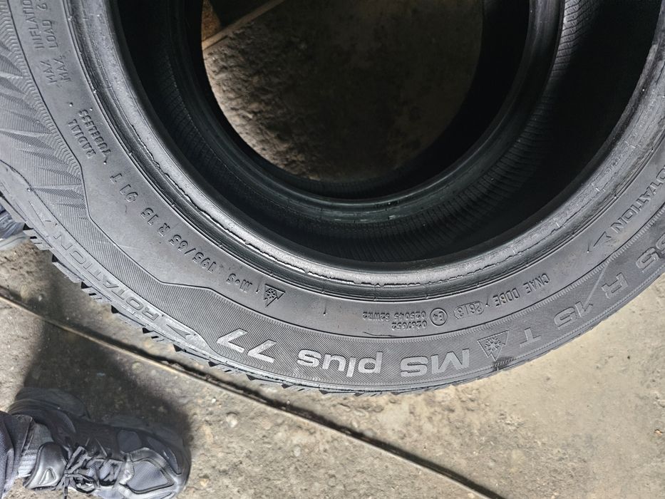 4 anvelope iarna 195 65 15 Uniroyal 7.4mm