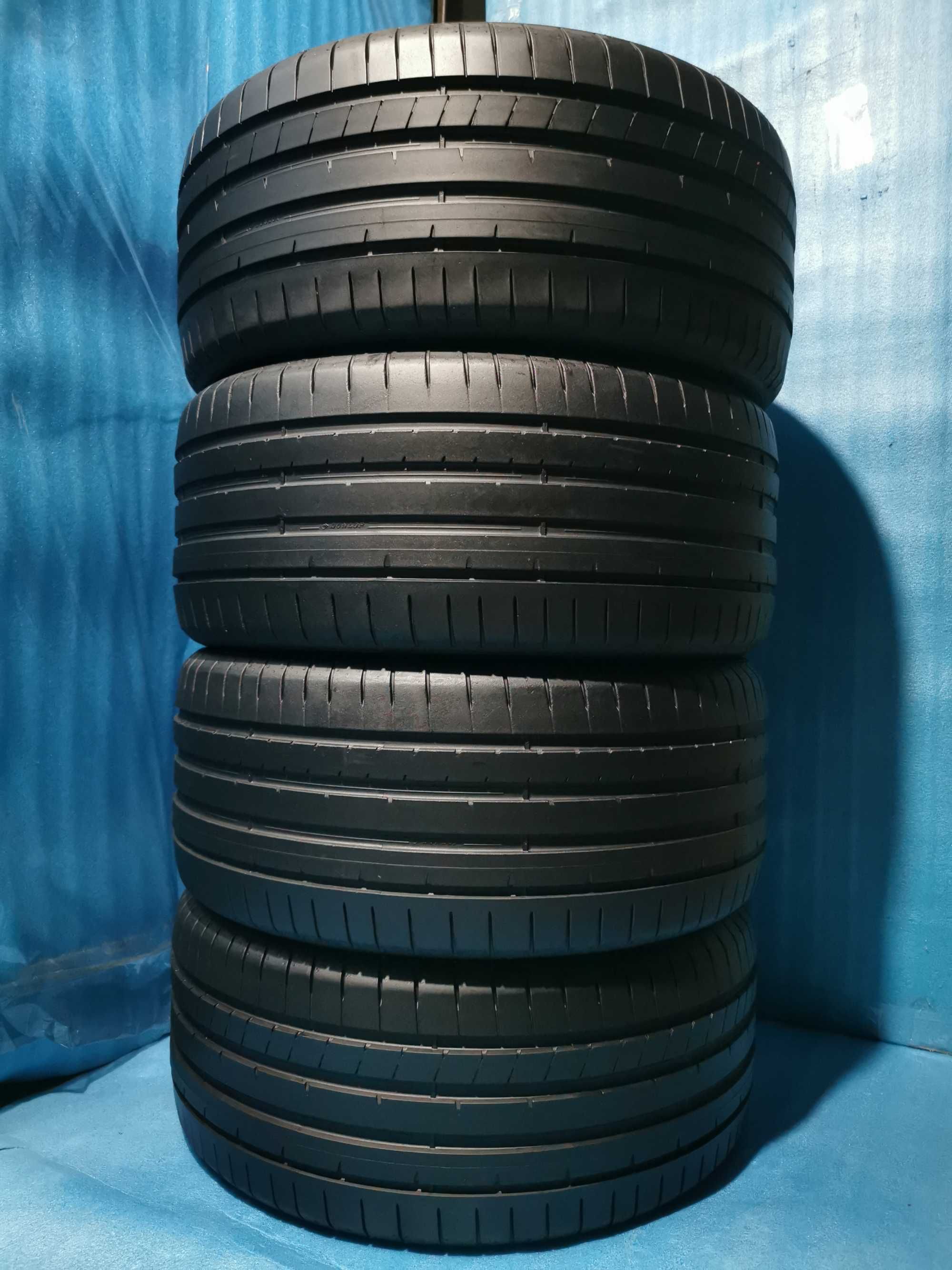 245 40 18 dunlop 4 buc