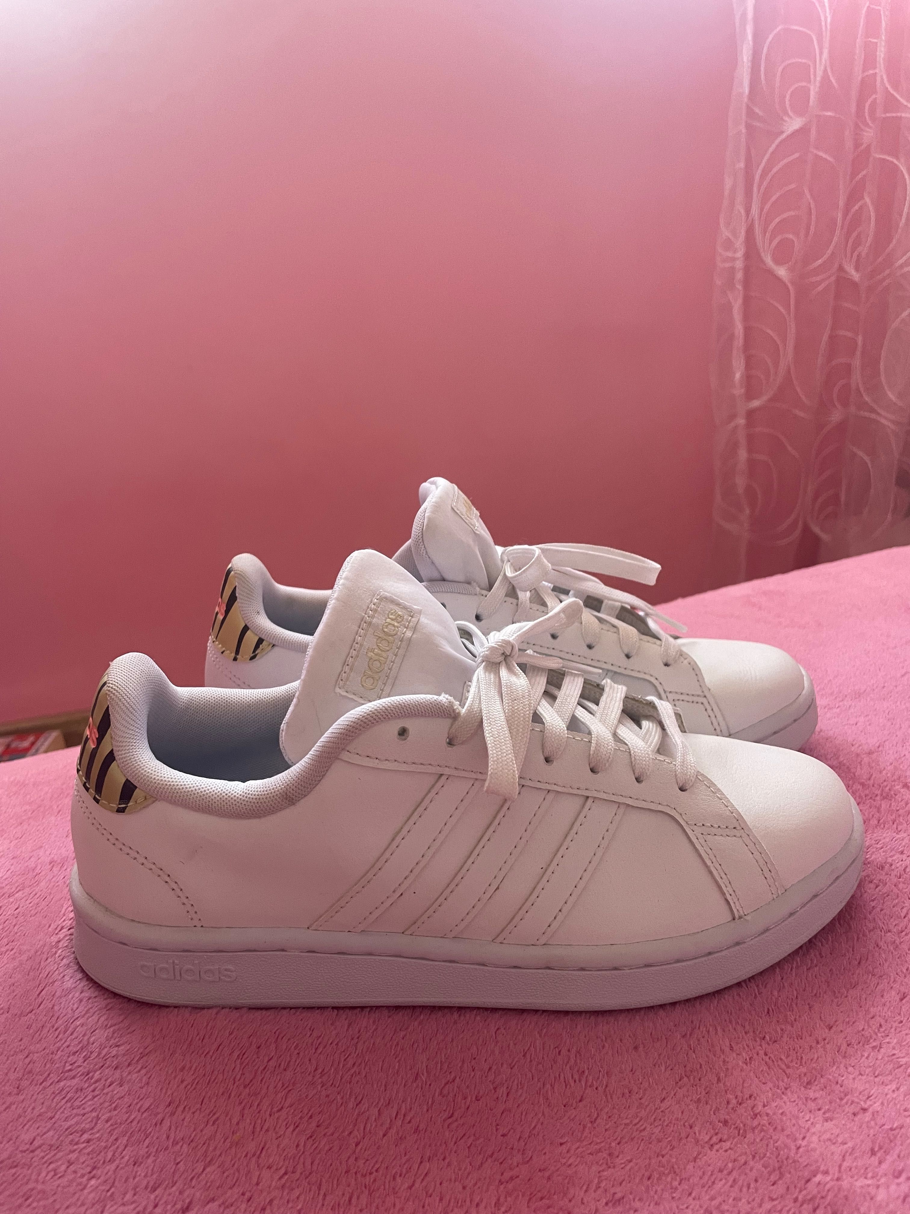Оригинални обувки Adidas