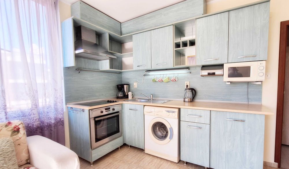 Топъл 3-стаен апартамент в „Сияна 1“, Свети Влас