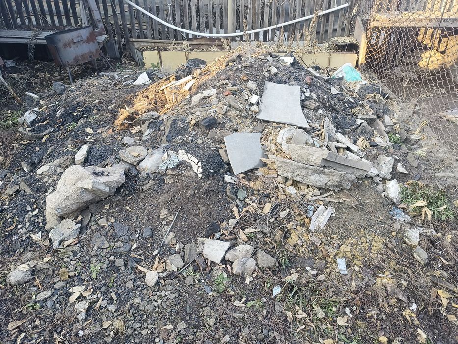 Отдам бесплатно строительный мусор