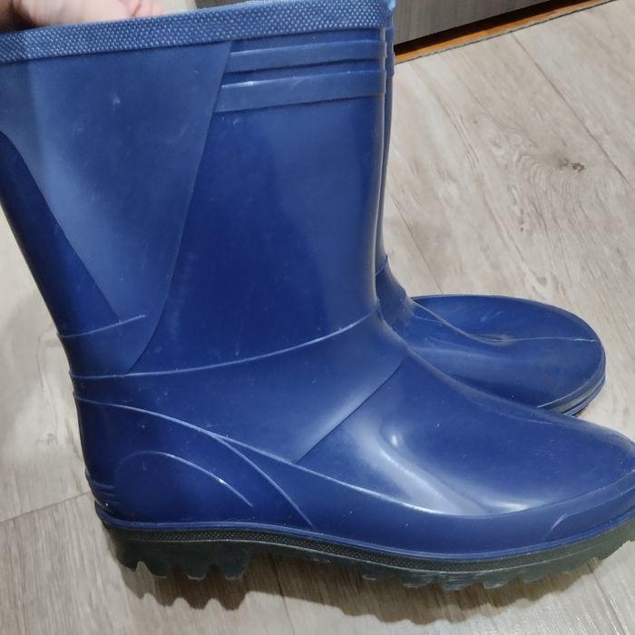 Продам мужские резиновые сапоги