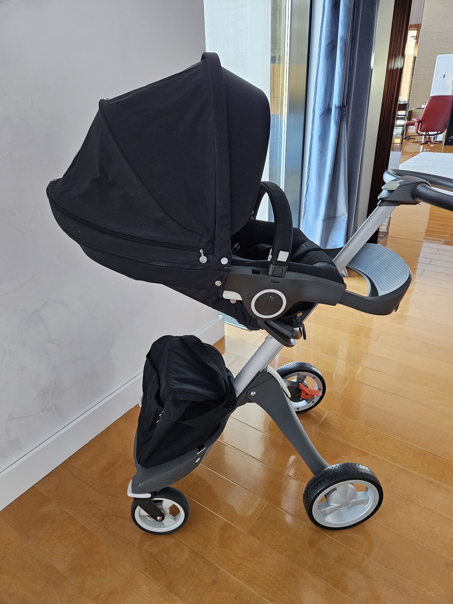 Коляска Stokke Xplorer
