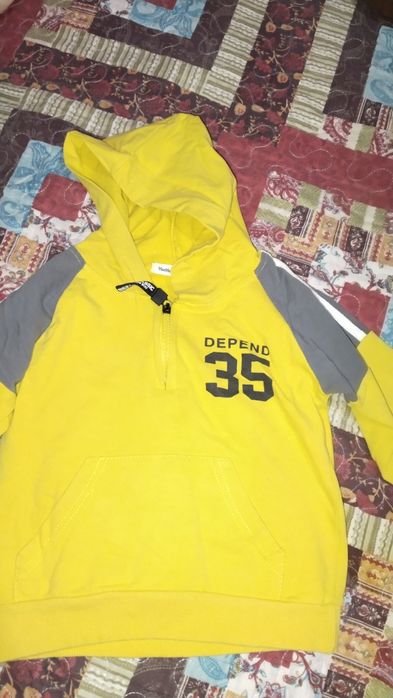 Кофты детские продам