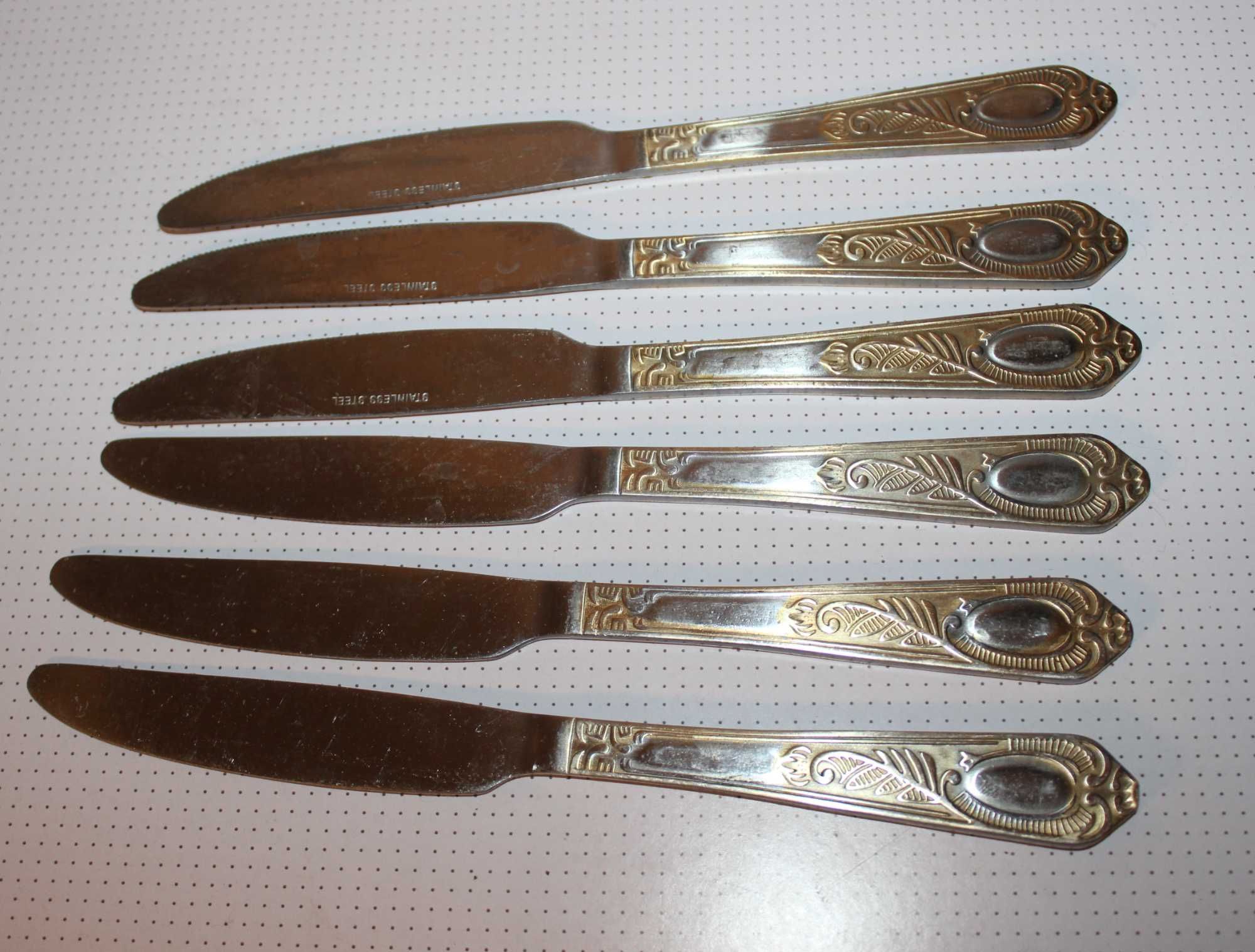Ножи столовые новые в наборе