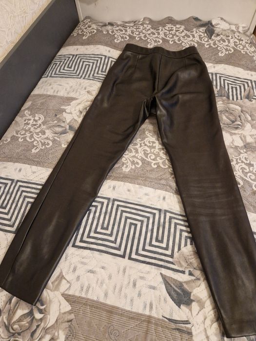 Кожен пснталон Zara