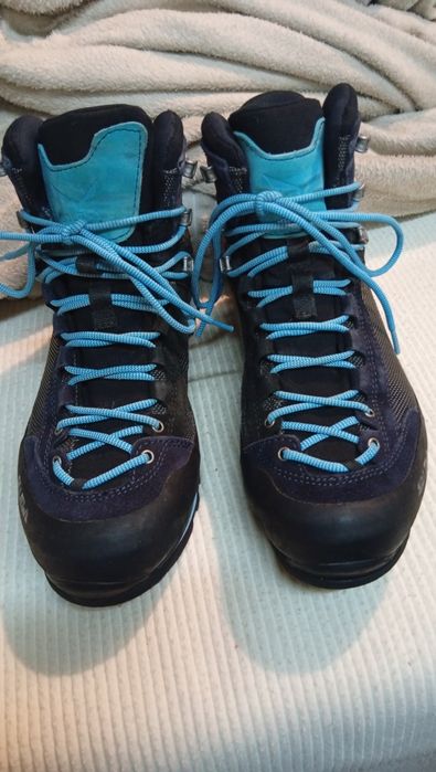 N.40.5 Дамскиi oбувки Salewa - Gore-tex+Vibram-Kaто нови