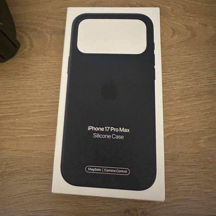 Оригинален силиконов кейс за iPhone 17 Pro Max