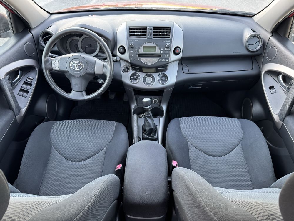 Toyota RAV 4 2.2 D-4D 136к.с KEYLESS / TEMPOMAT