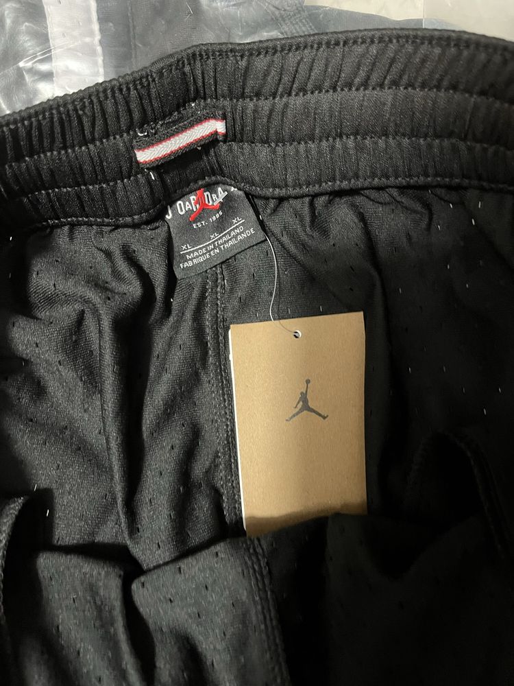 !marimi noi! Pantaloni Scurti Jordan