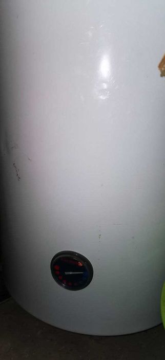Продается водонагреватель  100 литров