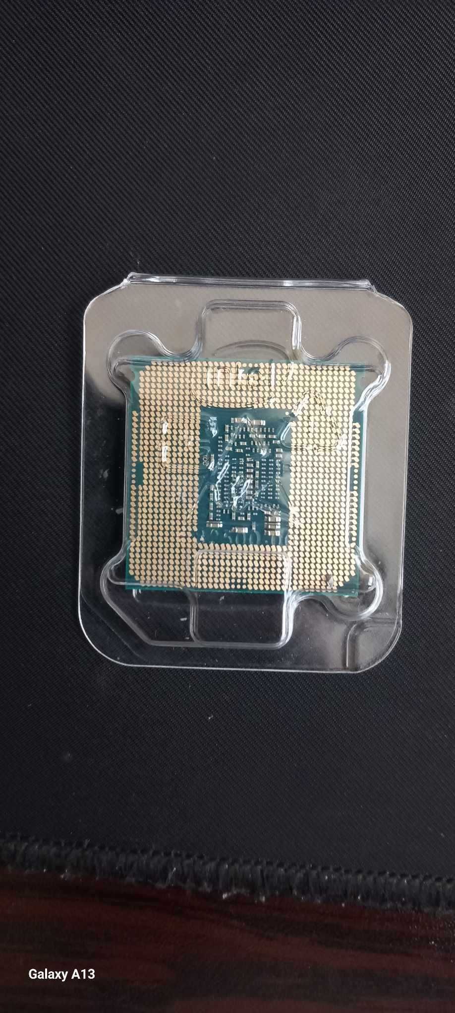 Процесор INTEL 3-8100