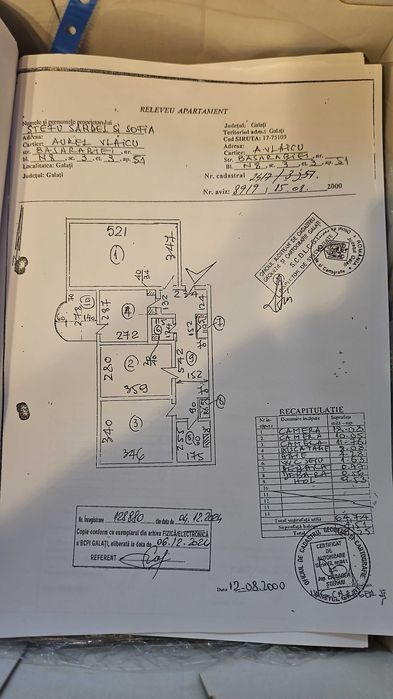Apartament 3 camere etaj 3 . Schimb cu casa Sendreni.