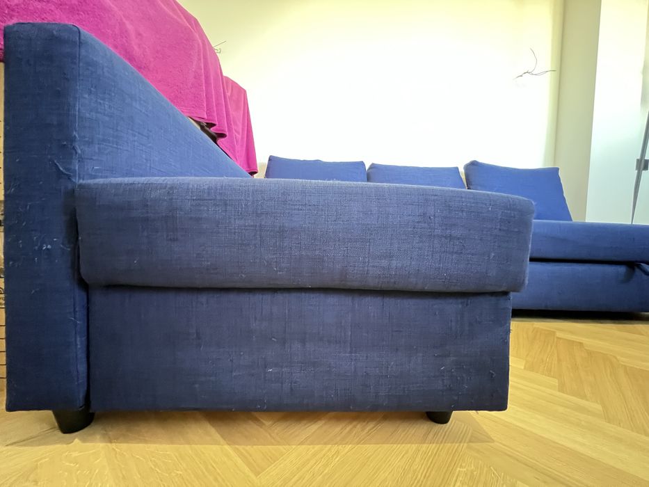 Colţar extensibil cu depozitare