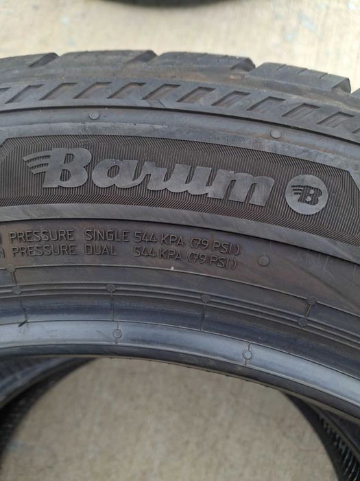 4бр. зимни гуми 215/60/17C Hankook DOT 3122
