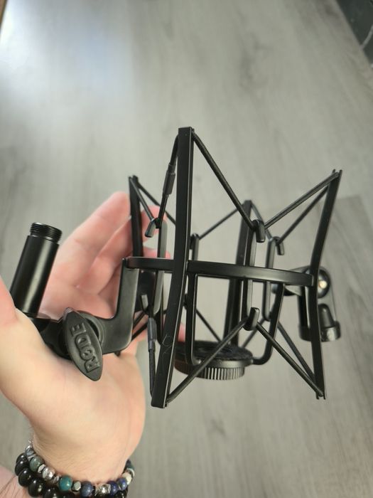 RODE SM6 Shock Mount cu Pop Filter