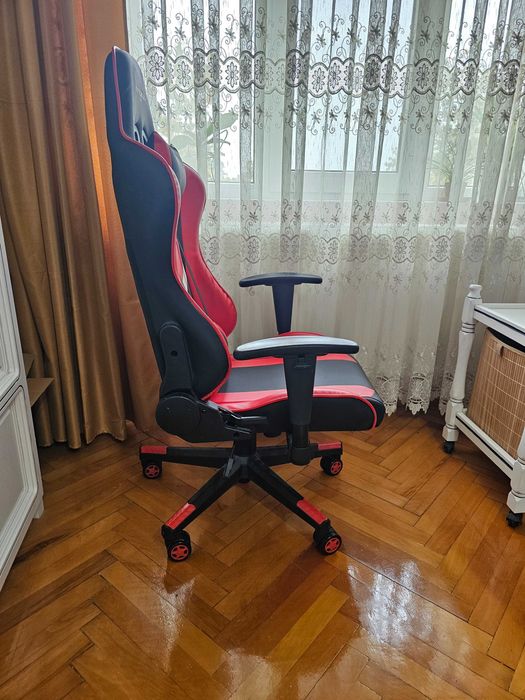 Scaun de birou gaming MYRIA MG7409 ca NOU