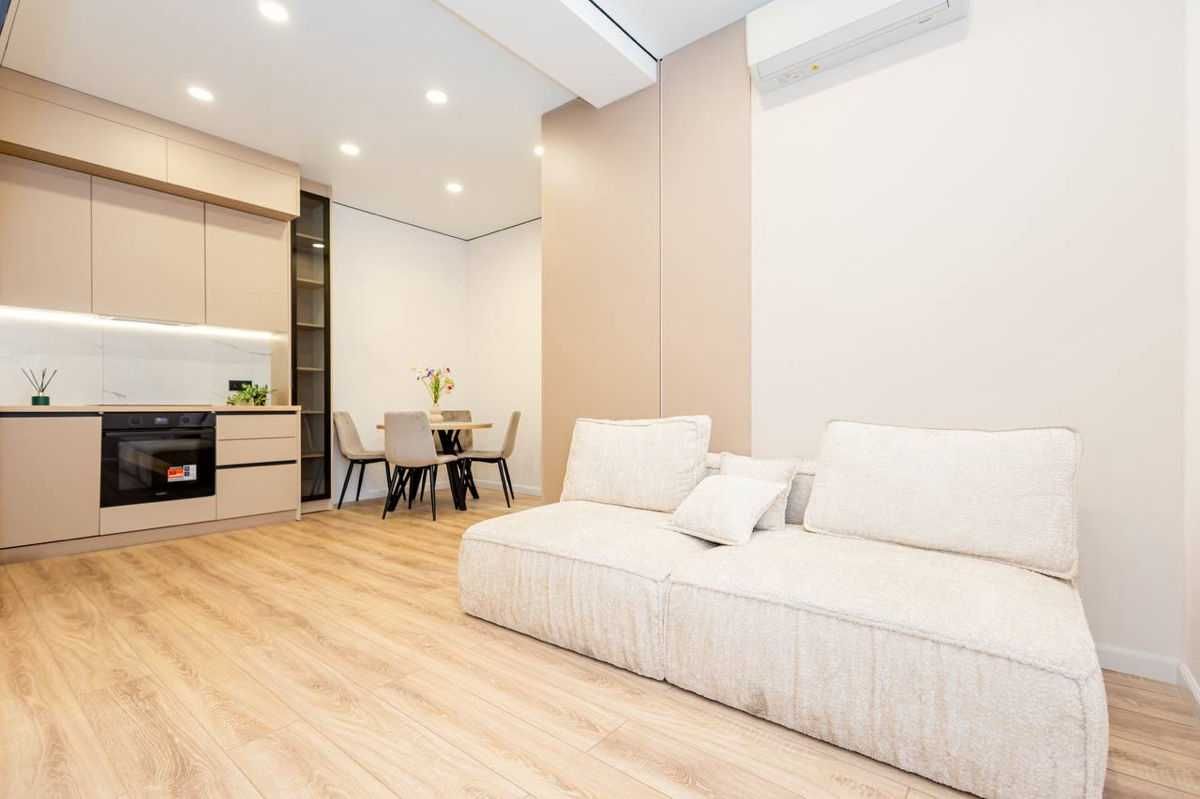 Продава се Двустаен апартамент в София, Център - 57 кв.м за 2808 €/кв.м - Снимка #3