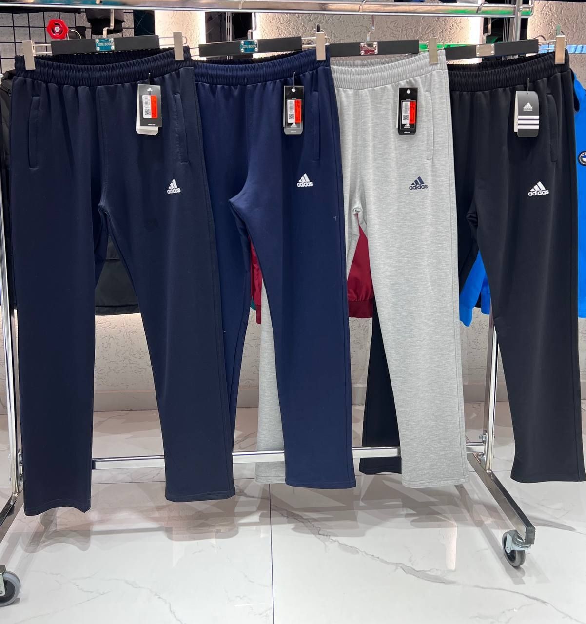 Pantaloni de trening Adidas Batal
