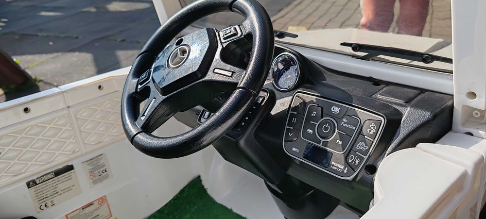 Masina electrica Mercedes Benz