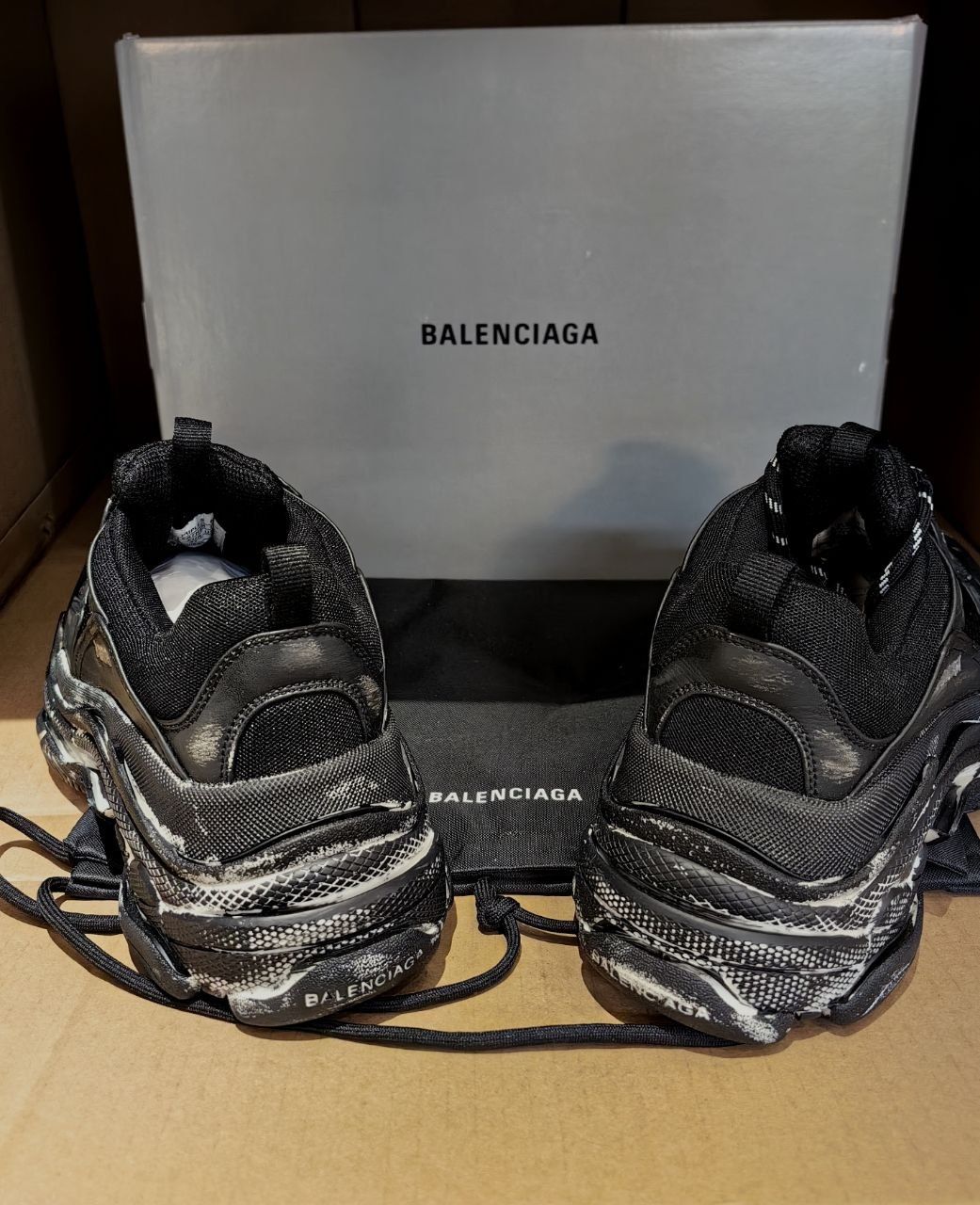 Маратонки Balenciaga triple S обувки кецове