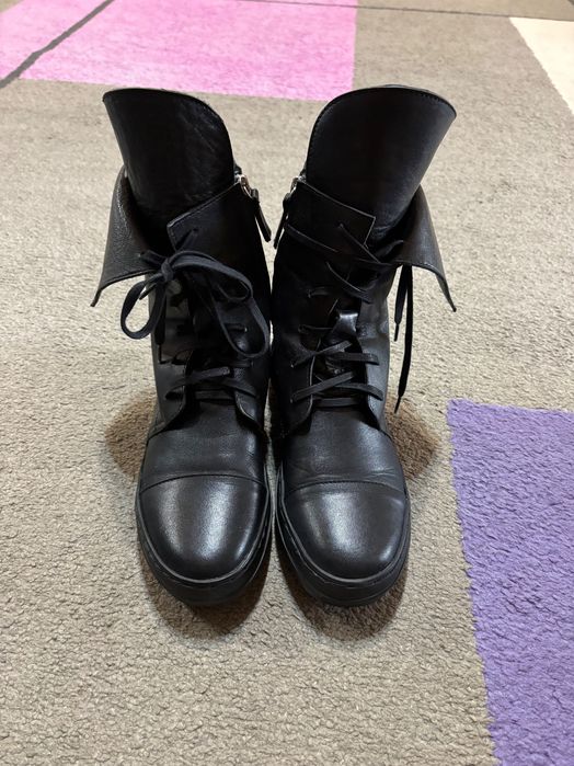 Дамски кожени боти