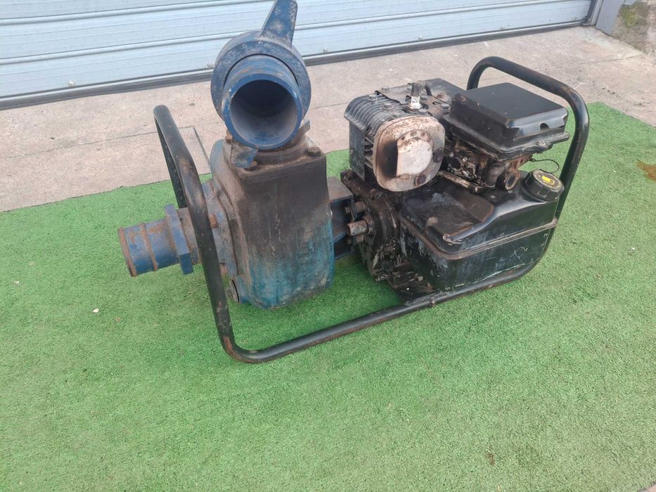 Бензинова водна помпа