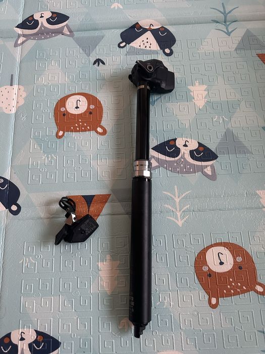 Rockshox reverb AXS droperpost