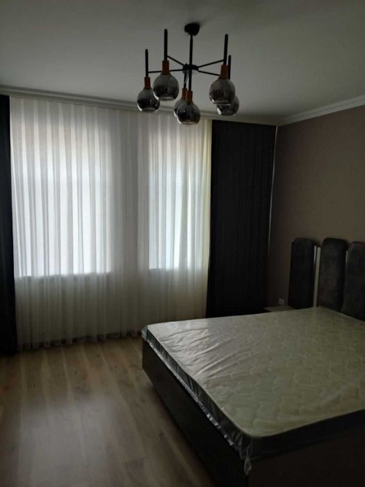 Евродом вдоль дороги,можно под отель