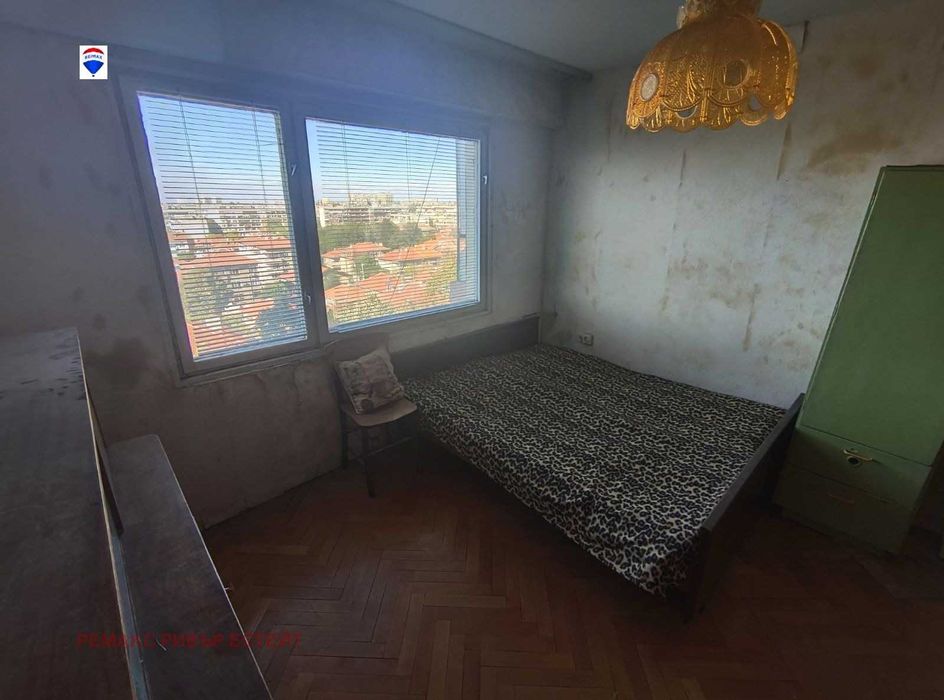 Продава се Тристаен апартамент в Русе, Родина 2 - 80 кв.м за 988 €/кв.м - Снимка #4