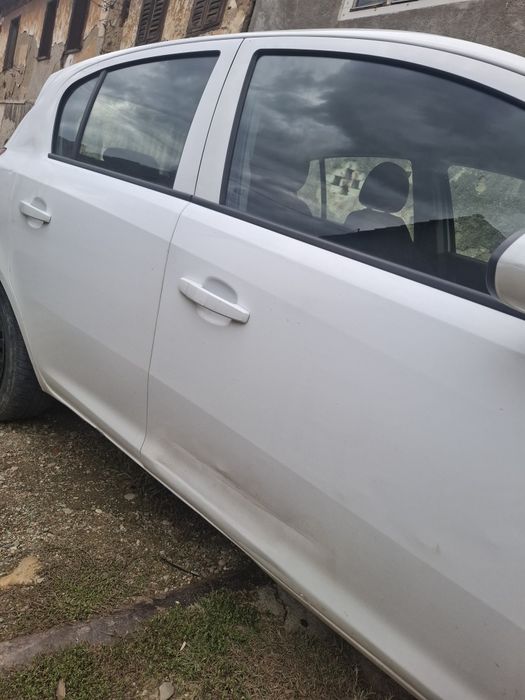 Vând opel corsa an 2009,1.0 benzină 1.450€ Preț negociabil!Mai multe d