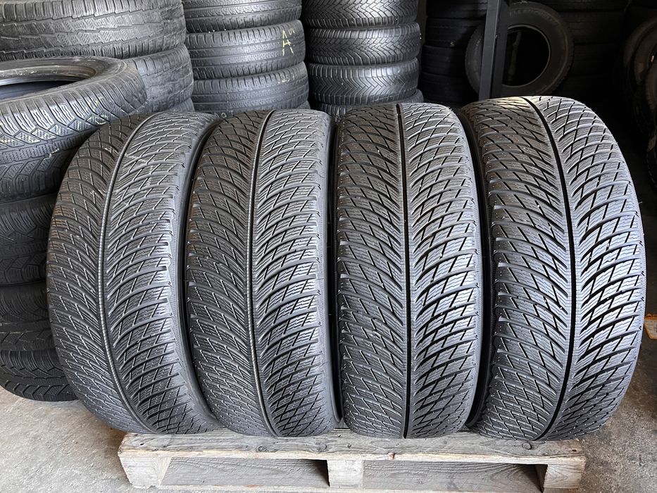 4 anvelope iarna ca NOI 235/45/20 , Michelin , DOT 3423 !