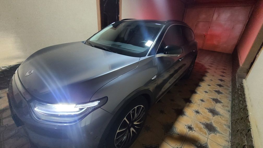 leapmotor c11  horoshem sostoyanie
