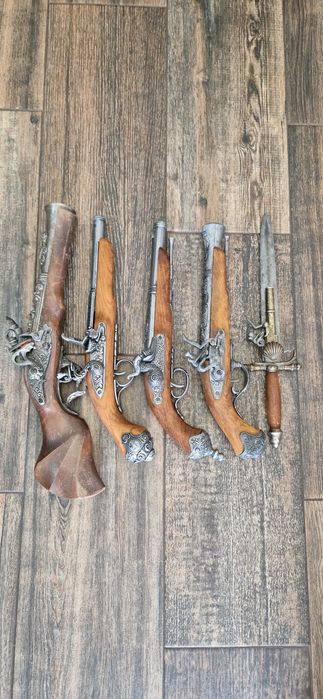 Lot Pumnal pistol panoplie cocos mobil