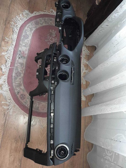 Продавам арматурно табло за Ауди Q2 2023 година