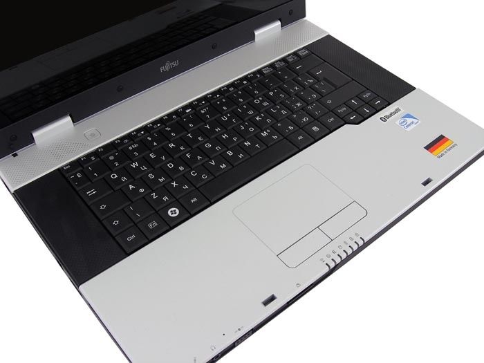 Fujitsu Esprimo 15.4-inch