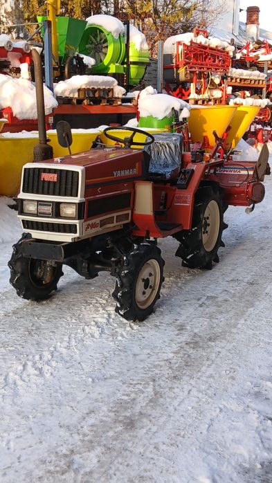 Tractor Yanmar f14d 4x4 plus freză sol inclusă.