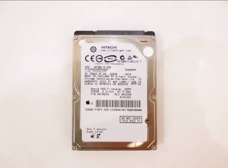 Жесткий диск Hitachi на 320 Гигабайт.