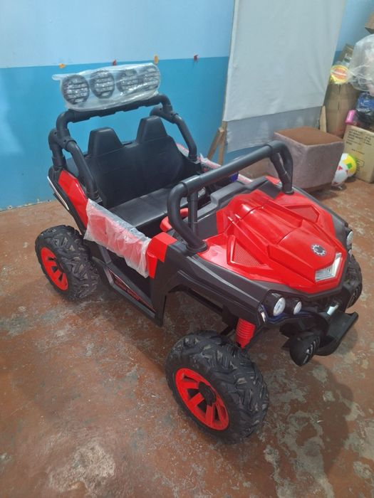 Pultli JeeP mashina sotiladi