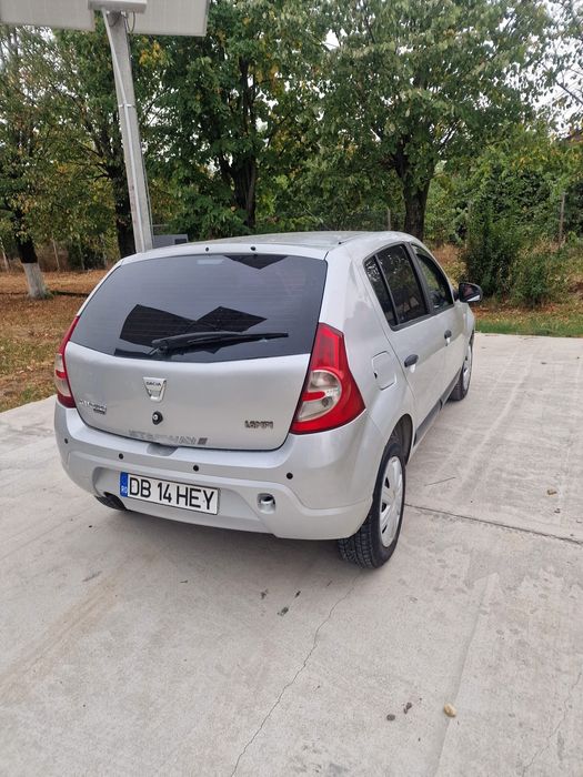 Vand Dacia Sandero 1.4 benzina / 6500 ron  pret Fix