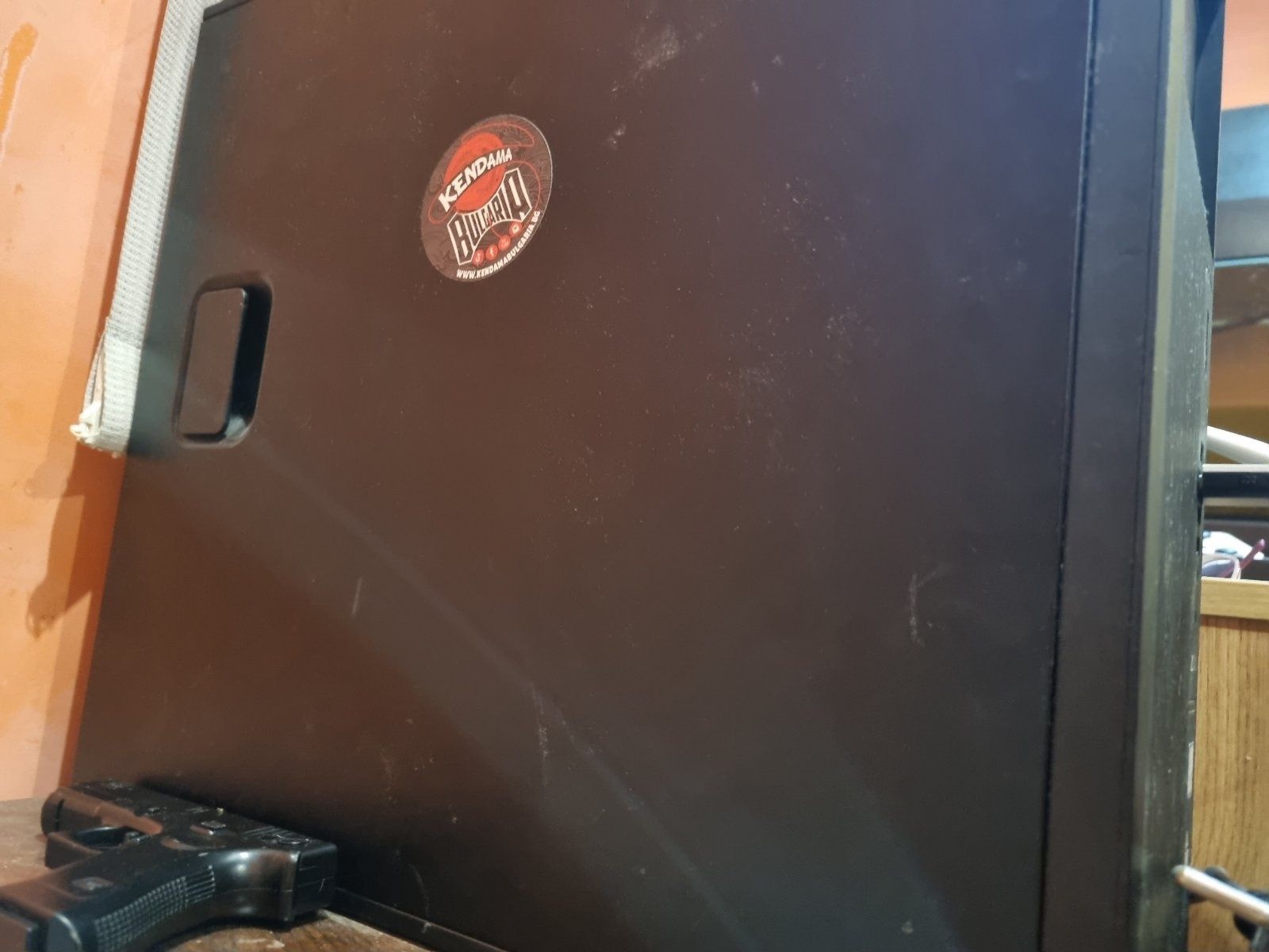 HP z240 tower desktop със сменена видеокарта и добавен HDD със 1ТБ