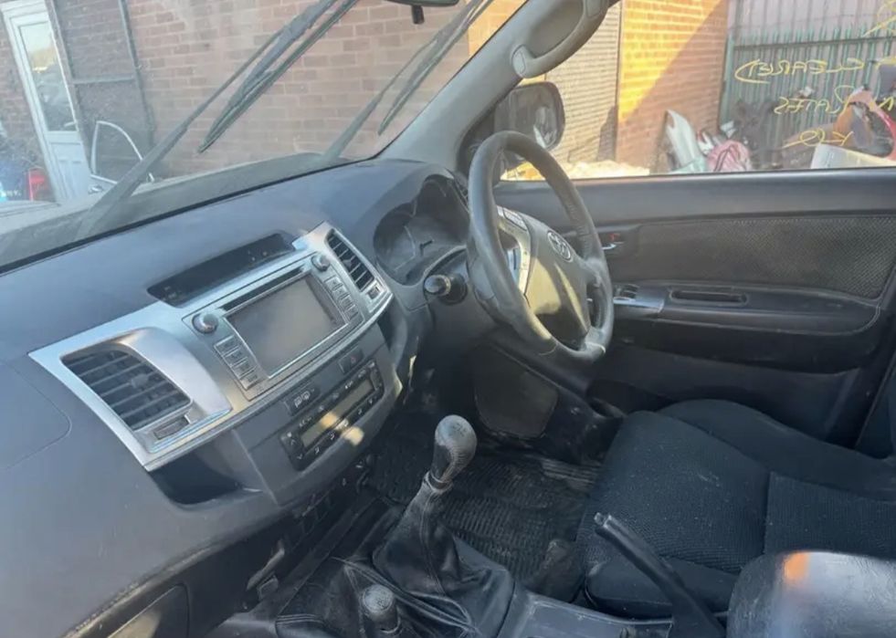 Dezmembrez Toyota Hilux 3.0 Invincible 2012-2016 1KD-FTV