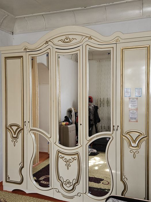 Продаётся шифоньер