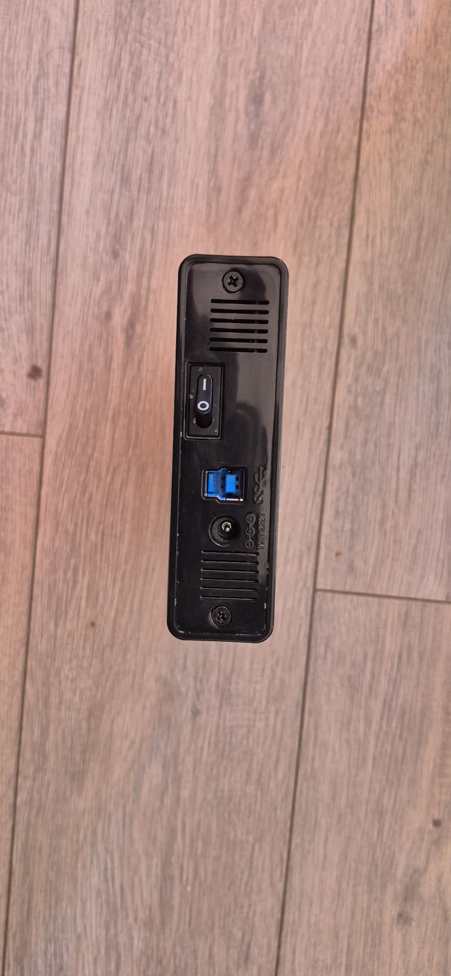 Carcasă hard disk