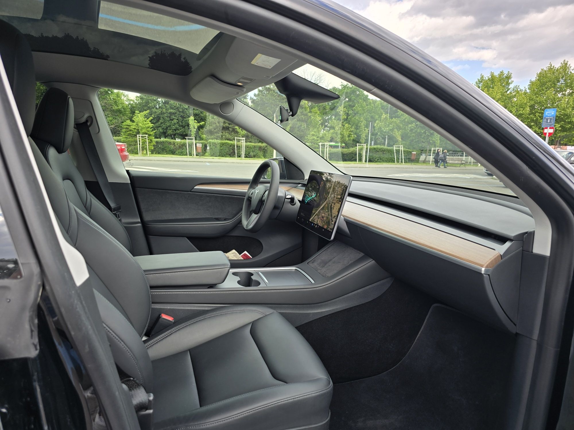 Tesla model Y long range