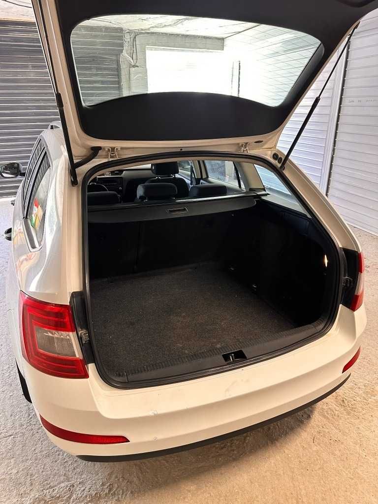 Skoda Octavia- 1.6 TDI