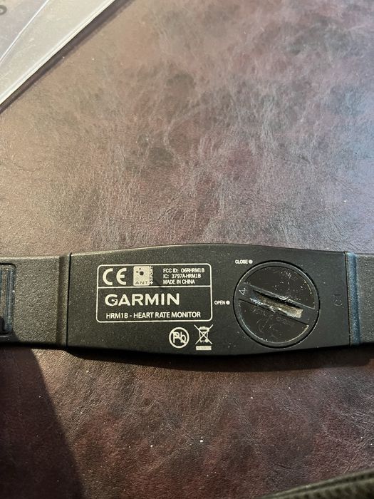 Часовник Garmin forerunner 610 с колан за пулс Garmin HRM1B