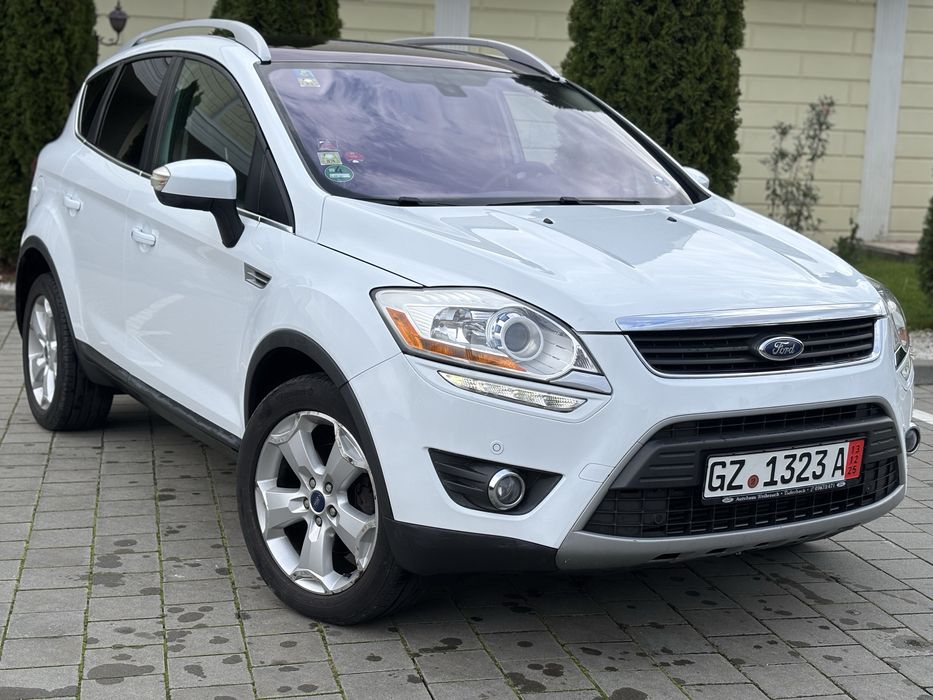 Ford Kuga Titanium 4x4  FULL   Xenon  Led  Panoramic  Import Germania