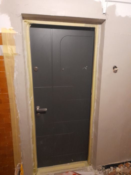 Reparatii glafuri usi sau ferestre
